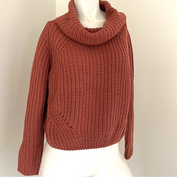 NEW moon & madison chunky knit cropped cowl neck sweater - Picture 1 of 6